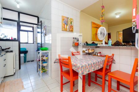 Apartamento à venda com 87m², 3 quartos e 2 vagasCozinha