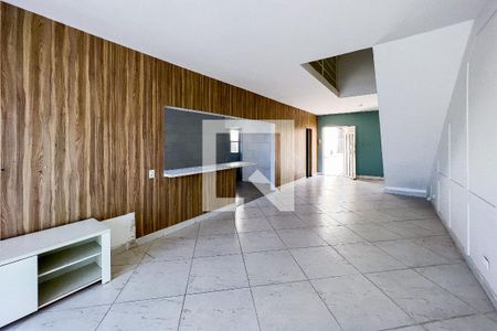 Sala de casa para alugar com 4 quartos, 230m² em Planalto Paulista, São Paulo