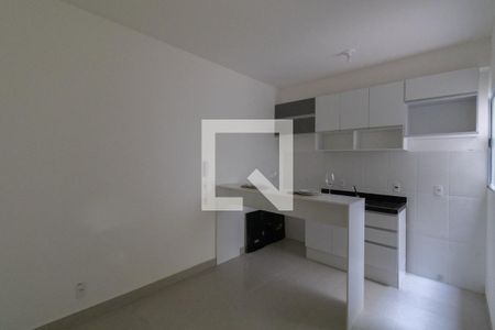 Sala e Cozinha de apartamento à venda com 1 quarto, 37m² em Vila Granada, São Paulo