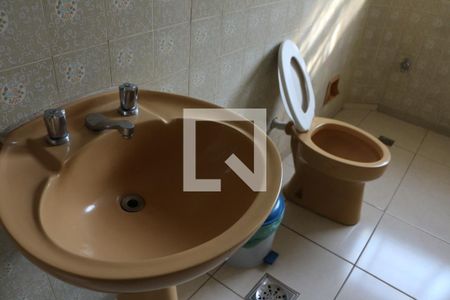 Casa à venda com 126m², 3 quartos e 1 vagaBanheiro