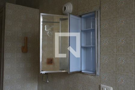 Casa à venda com 126m², 3 quartos e 1 vagaBanheiro