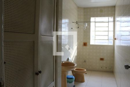 Casa à venda com 126m², 3 quartos e 1 vagaBanheiro