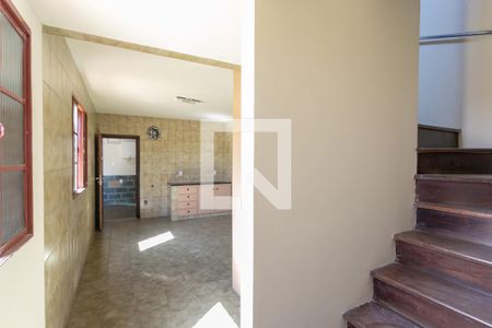 Cozinha de casa à venda com 4 quartos, 90m² em Lagoinha, Belo Horizonte