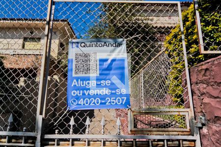 Casa à venda com 299m², 4 quartos e 4 vagasFachada