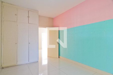 Casa à venda com 299m², 4 quartos e 4 vagasQuarto 1