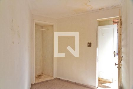 Casa à venda com 299m², 4 quartos e 4 vagasQuarto de Serviço