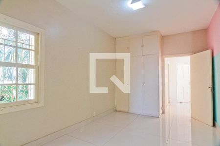 Casa à venda com 299m², 4 quartos e 4 vagasQuarto 1