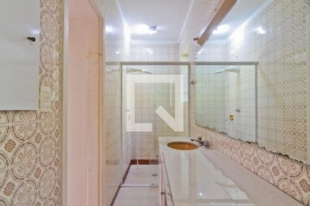 Casa à venda com 299m², 4 quartos e 4 vagasBanheiro da Suíte