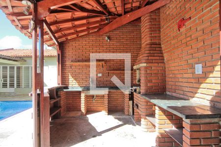 Casa à venda com 299m², 4 quartos e 4 vagasÁrea externa