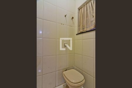 Casa à venda com 299m², 4 quartos e 4 vagasLavabo