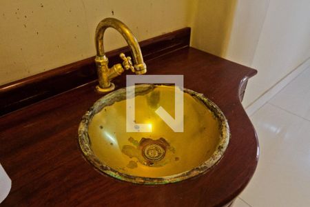 Casa à venda com 299m², 4 quartos e 4 vagasLavabo