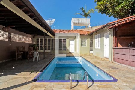 Casa à venda com 299m², 4 quartos e 4 vagasÁrea externa