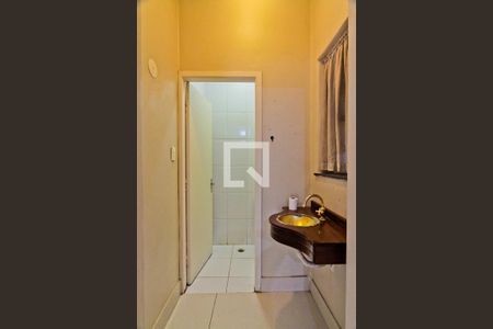 Casa à venda com 299m², 4 quartos e 4 vagasLavabo