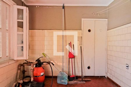 Casa à venda com 299m², 4 quartos e 4 vagasÁrea de Serviço