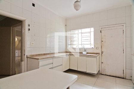 Casa à venda com 299m², 4 quartos e 4 vagasCozinha