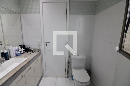 Apartamento à venda com 206m², 5 quartos e 3 vagasBanheiro da Suíte 3