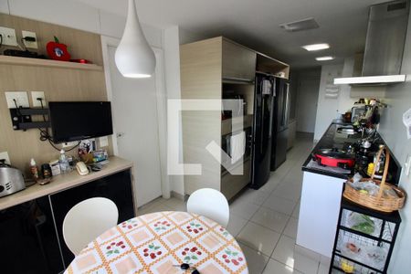 Apartamento à venda com 206m², 5 quartos e 3 vagasCozinha