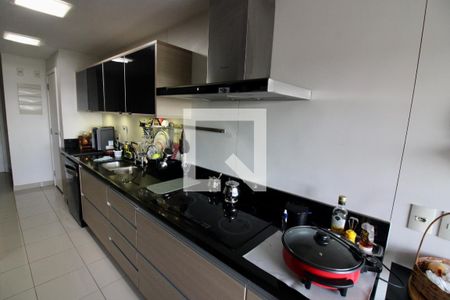 Apartamento à venda com 206m², 5 quartos e 3 vagasCozinha