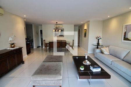 Sala de apartamento à venda com 5 quartos, 206m² em Barra da Tijuca, Rio de Janeiro