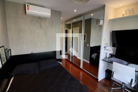 Apartamento à venda com 206m², 5 quartos e 3 vagasSuite 1