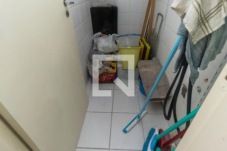 Apartamento para alugar com 150m², 4 quartos e 2 vagas Apartamento para alugar com 150m², 4 quartos e 2 vagasBanheiro de Serviço