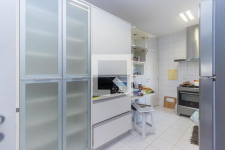 Apartamento para alugar com 150m², 4 quartos e 2 vagas Apartamento para alugar com 150m², 4 quartos e 2 vagasCozinha
