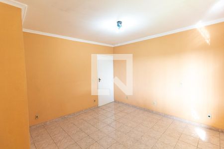 Quarto 1 de casa para alugar com 3 quartos, 200m² em Vila Ré, São Paulo