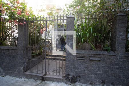 Apartamento à venda com 57m², 2 quartos e sem vagaentrada e fachada