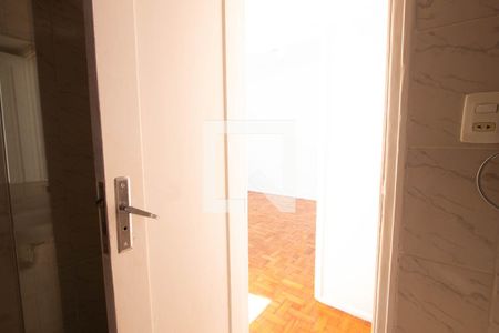 Apartamento à venda com 57m², 2 quartos e sem vagaBanheiro 