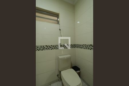 Casa à venda com 249m², 4 quartos e 3 vagasBanheiro 1