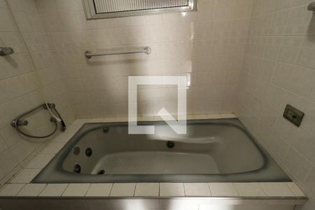 Casa à venda com 249m², 4 quartos e 3 vagasBanheiro da Suite