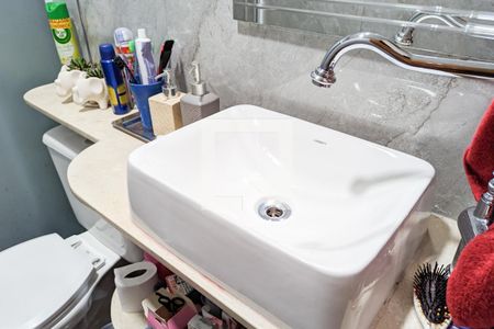 Apartamento à venda com 55m², 2 quartos e 1 vaga Apartamento à venda com 55m², 2 quartos e 1 vagaBanheiro