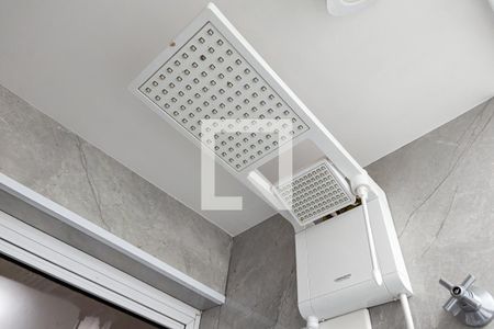 Apartamento à venda com 55m², 2 quartos e 1 vaga Apartamento à venda com 55m², 2 quartos e 1 vagaBanheiro
