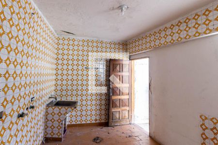 Casa para alugar com 400m², 4 quartos e 8 vagasFundos - Sala/Cozinha