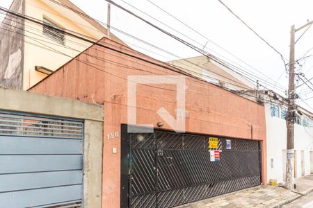 Casa para alugar com 400m², 4 quartos e 8 vagasFachada