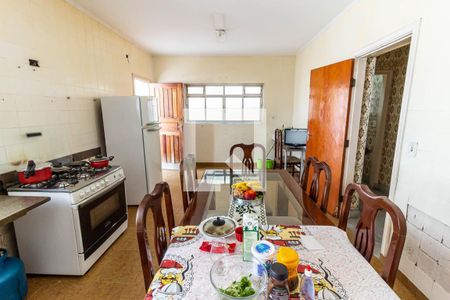 Casa para alugar com 400m², 4 quartos e 8 vagasCozinha