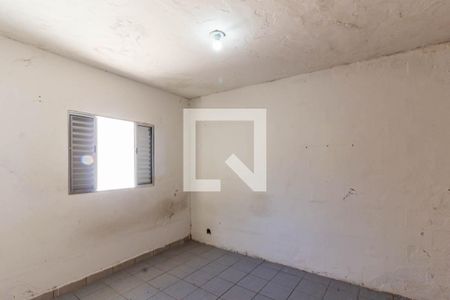 Casa para alugar com 400m², 4 quartos e 8 vagasFundos - Quarto 1