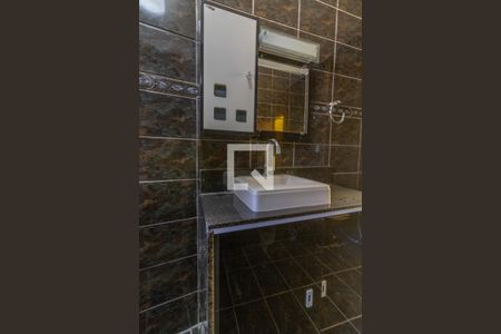 Casa para alugar com 130m², 2 quartos e 1 vagaSuíte - Banheiro