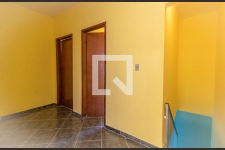 Corredor (segundo andar) de casa para alugar com 2 quartos, 130m² em Vargem Pequena, Rio de Janeiro