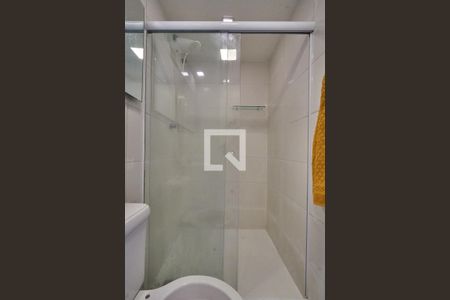 Banheiro de kitnet/studio para alugar com 1 quarto, 17m² em Tijuca, Rio de Janeiro