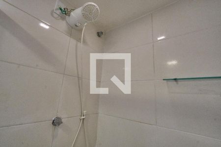 Banheiro de kitnet/studio para alugar com 1 quarto, 17m² em Tijuca, Rio de Janeiro