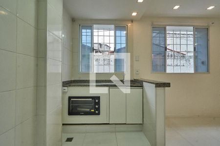 Cozinha de kitnet/studio para alugar com 1 quarto, 17m² em Tijuca, Rio de Janeiro