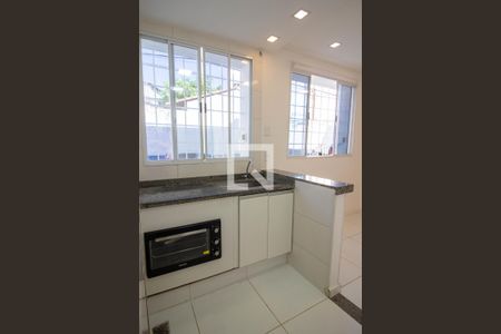 Cozinha de kitnet/studio para alugar com 1 quarto, 17m² em Tijuca, Rio de Janeiro