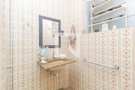 Banheiro de casa à venda com 4 quartos, 420m² em Santa Efigênia, Belo Horizonte