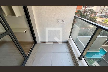 Sacada de kitnet/studio para alugar com 1 quarto, 26m² em Pinheiros, São Paulo