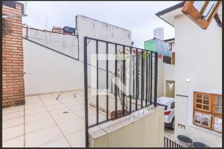 Casa à venda com 3 quartos, 223m² em Alto de Pinheiros, São Paulo