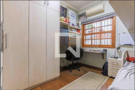 Casa à venda com 3 quartos, 223m² em Alto de Pinheiros, São Paulo