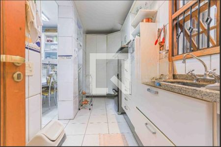 Casa à venda com 223m², 3 quartos e 4 vagas