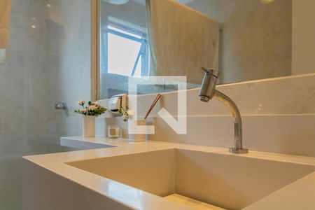 Apartamento para alugar com 55m², 2 quartos e 1 vaga Apartamento para alugar com 55m², 2 quartos e 1 vagaBanheiro
