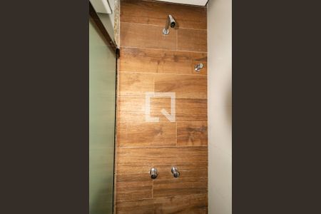 Apartamento à venda com 45m², 1 quarto e 1 vagaDetalhe do banheiro social 